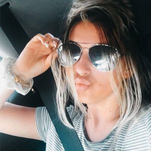 Meet your Posher, Alyssa